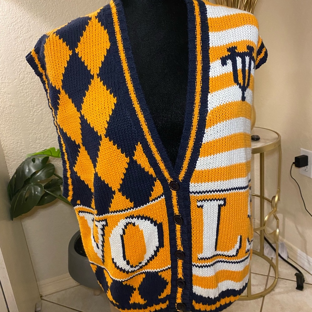 COPY - University of Tennessee Volunteers vintage sweater
